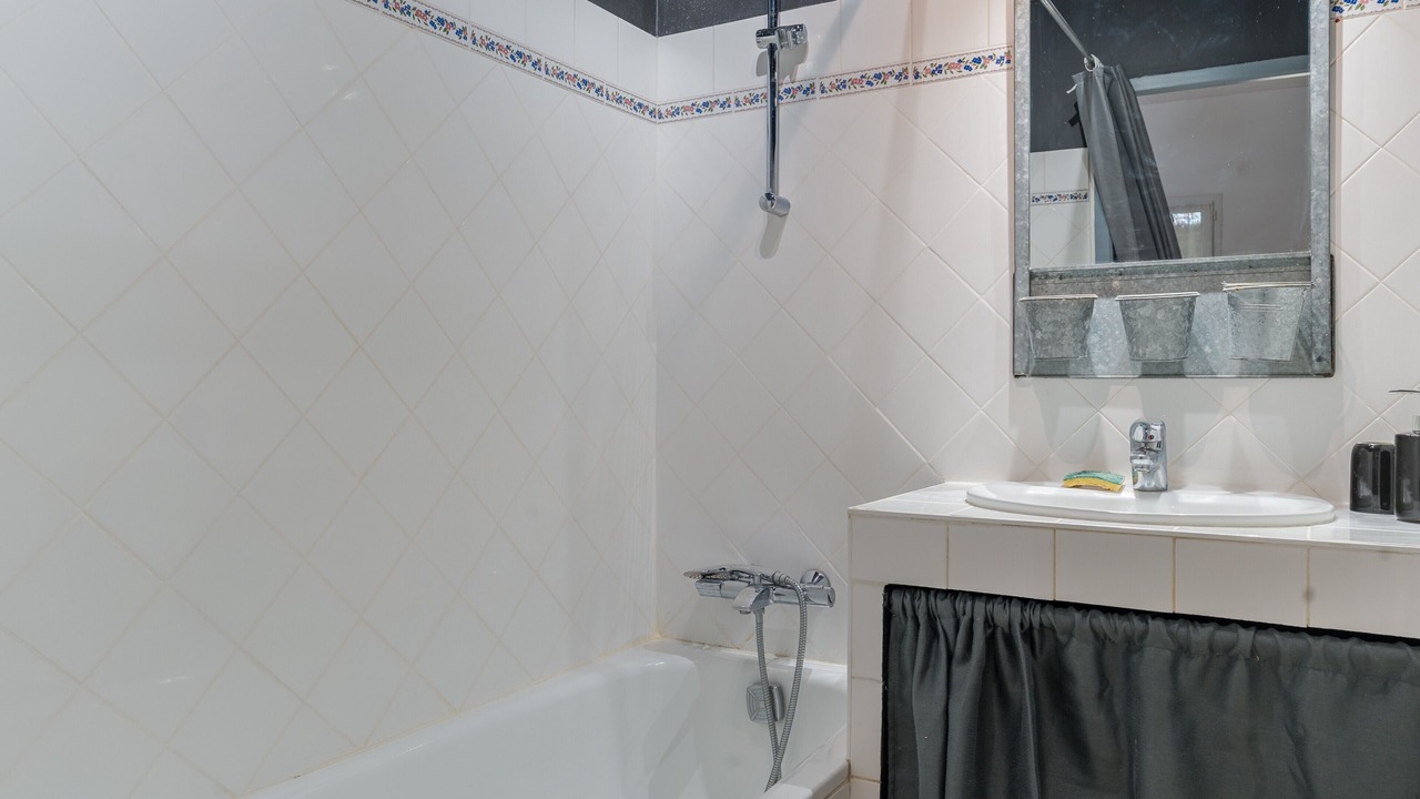 Photo of Bathroom in Roussillon