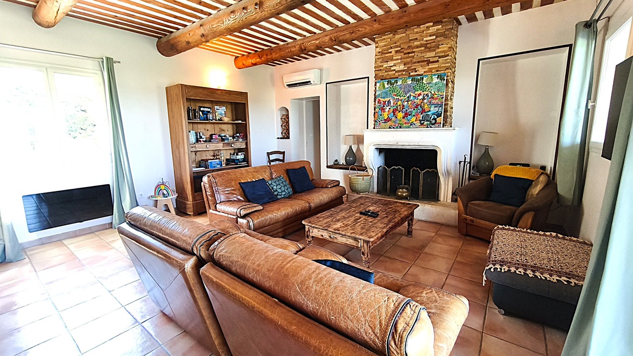 Photo of Livingroom in L'Isle-sur-la-Sorgue