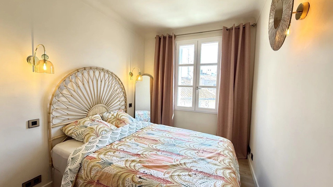 Photo of Bedroom in Saint-Tropez City Centre