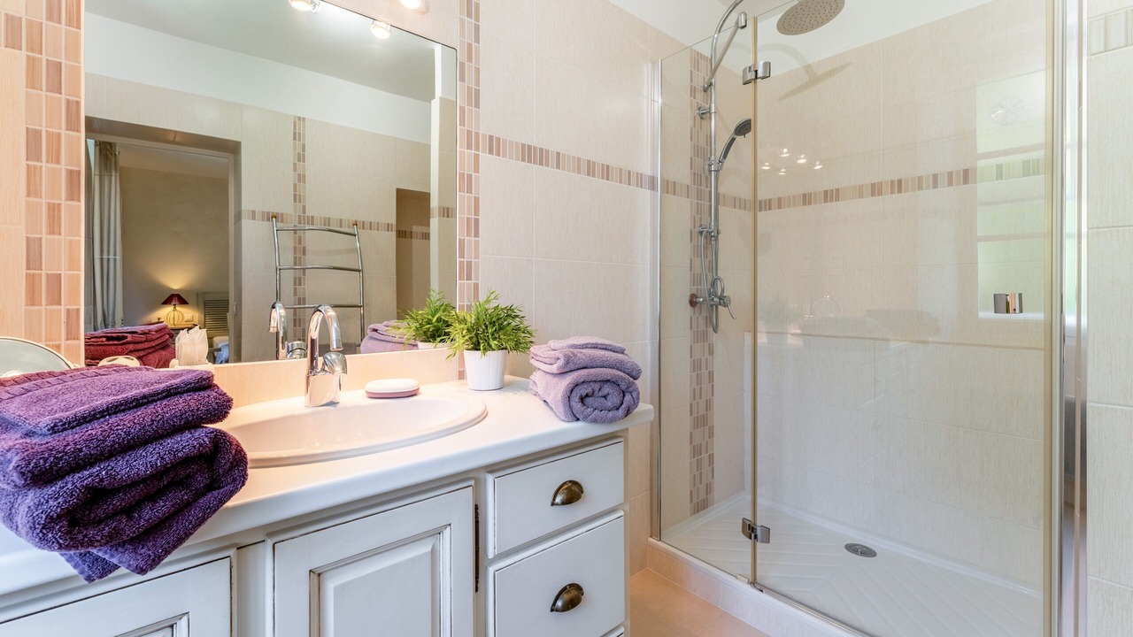 Photo of Bathroom in Crillon-le-Brave