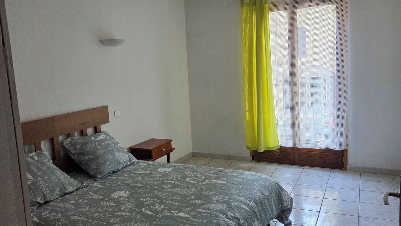 Photo of Bedroom in Malaucene