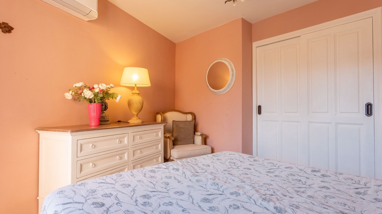 Photo of Bedroom in La Cadiere-d'Azur