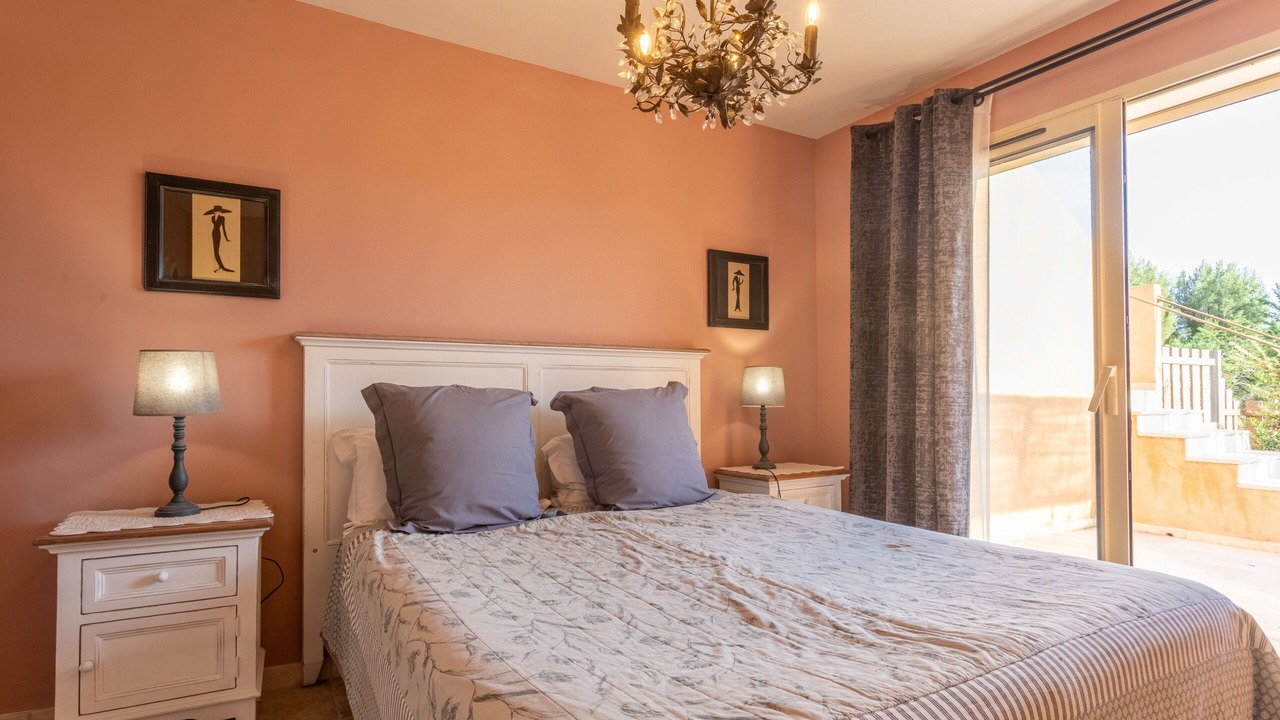 Photo of Bedroom in La Cadiere-d'Azur