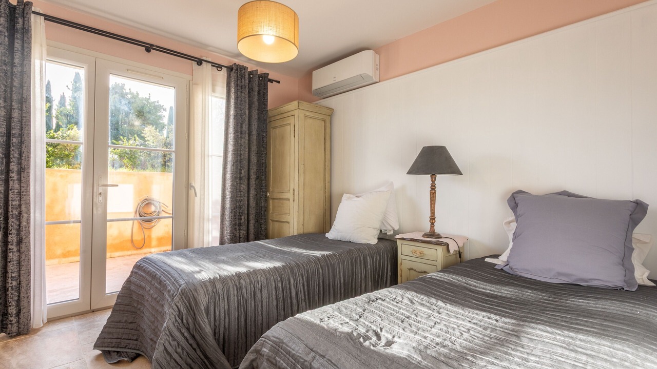 Photo of Bedroom in La Cadiere-d'Azur