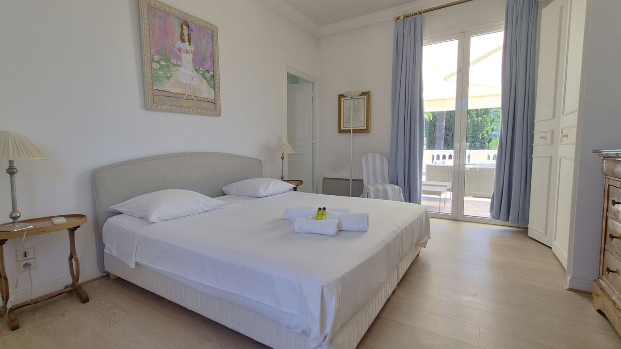 Photo of Bedroom in California - Pezou