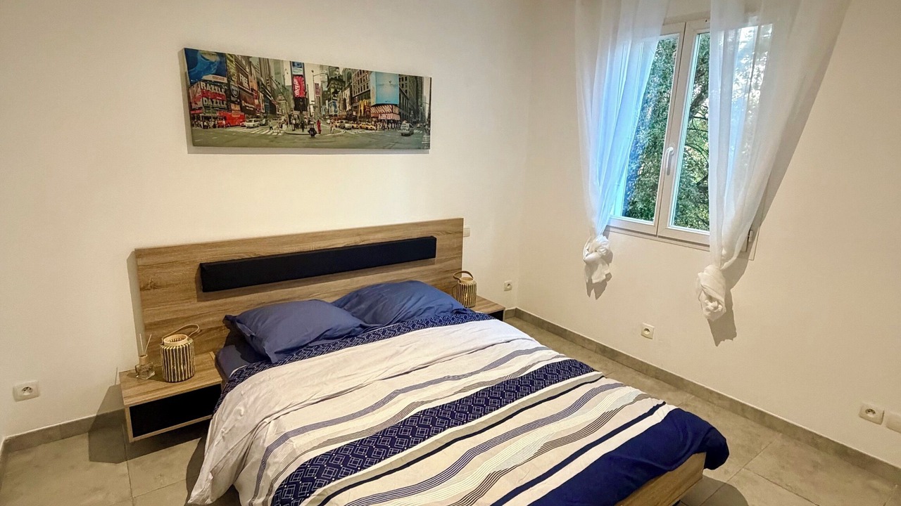Photo of Bedroom in Six-Fours-les-Plages