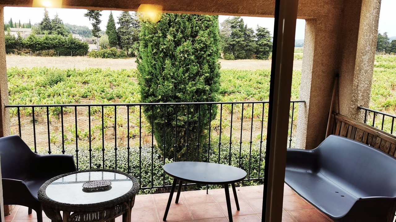 Photo of Outdoor in Sainte-Cecile-les-Vignes