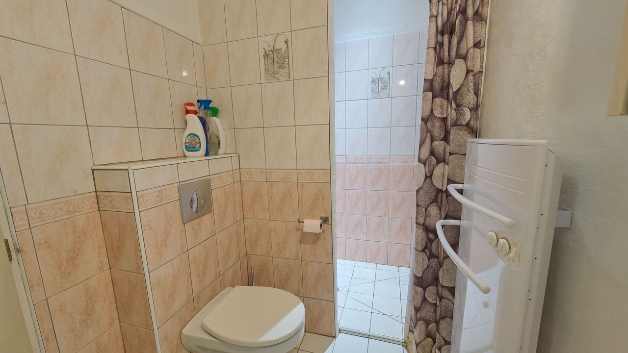 Photo of Bathroom in Lambesc