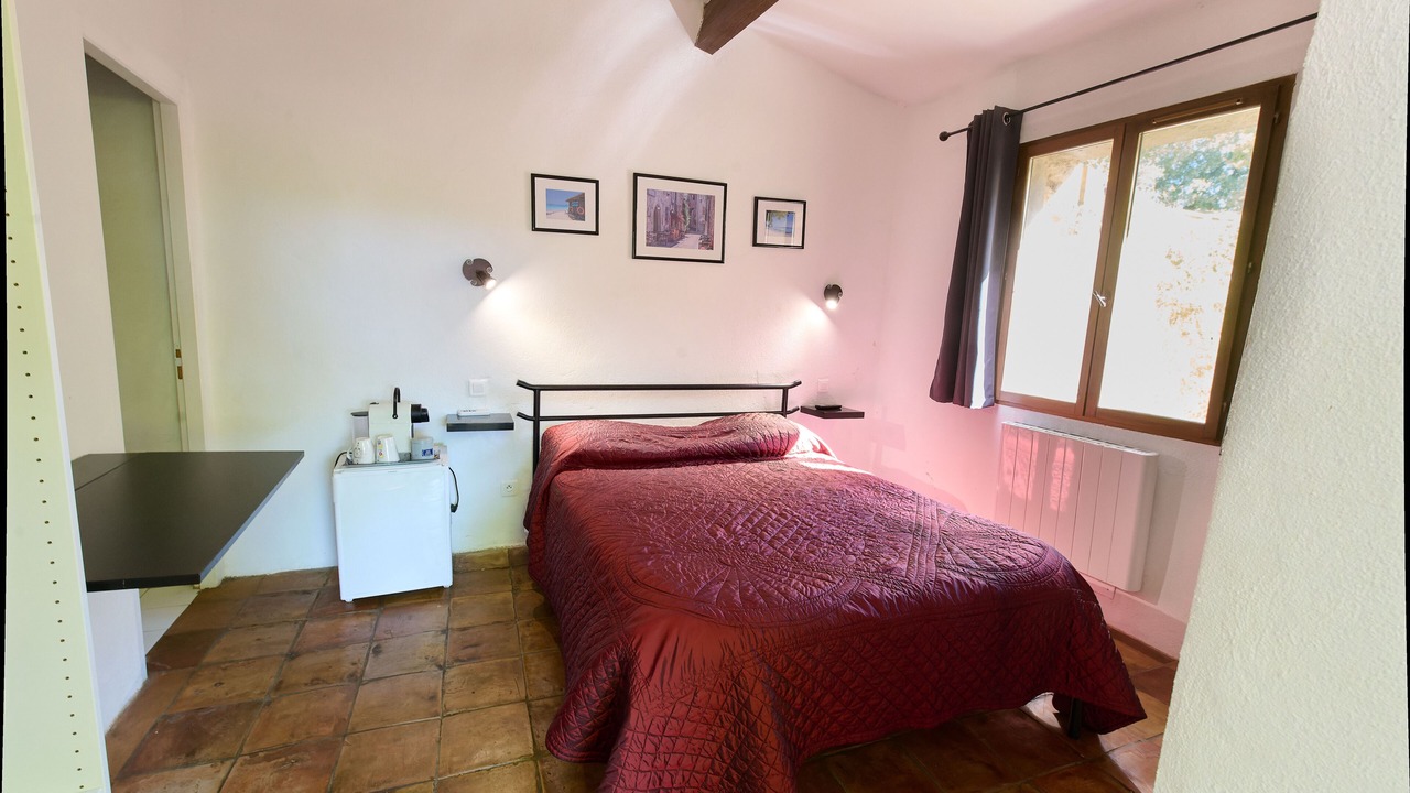 Photo of Bedroom in Lambesc