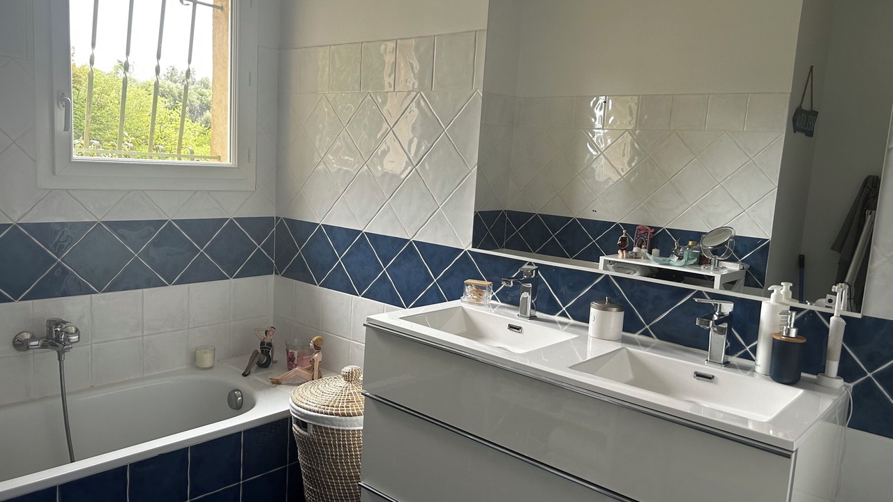Photo of Bathroom in Carros