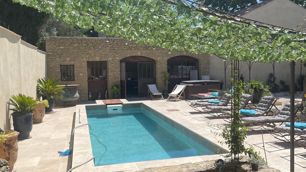Photo of Outdoor in Violes