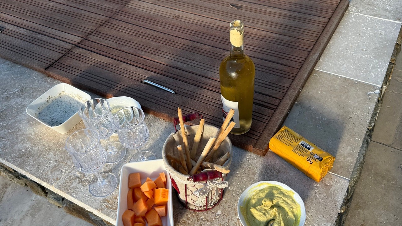 Photo of Outdoor in Violes