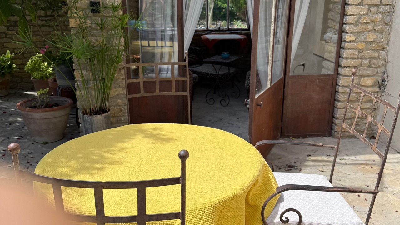 Photo of Outdoor in Violes