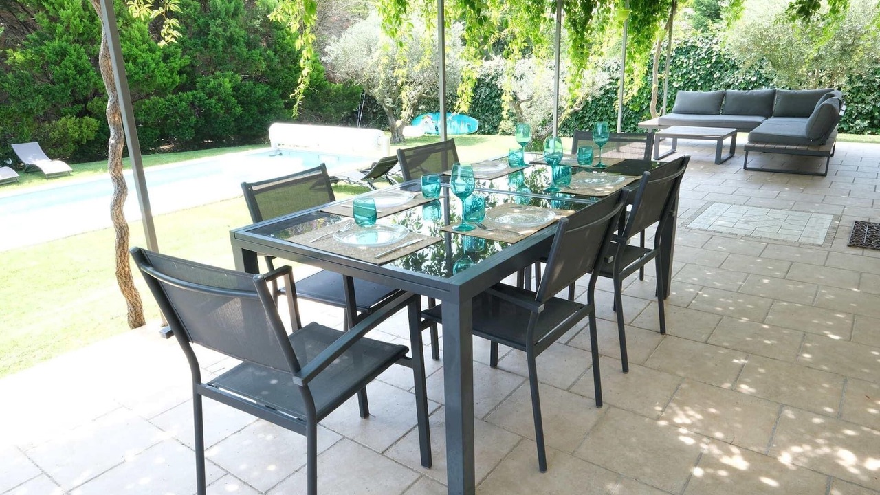 Photo of Outdoor in Bedarrides