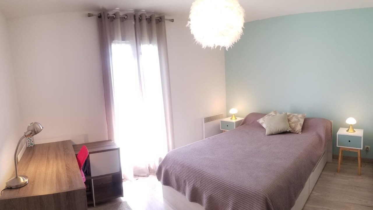Photo of Bedroom in Bedarrides