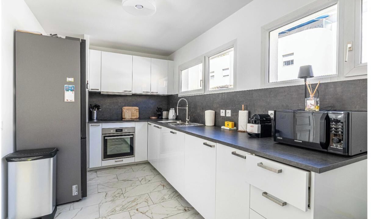 Photo of Kitchen in Prado - Republique