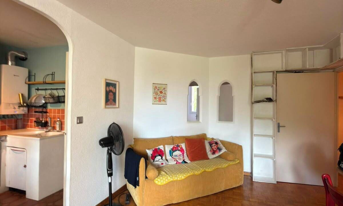 Photo of Livingroom in Beaux Arts-Boutonnet