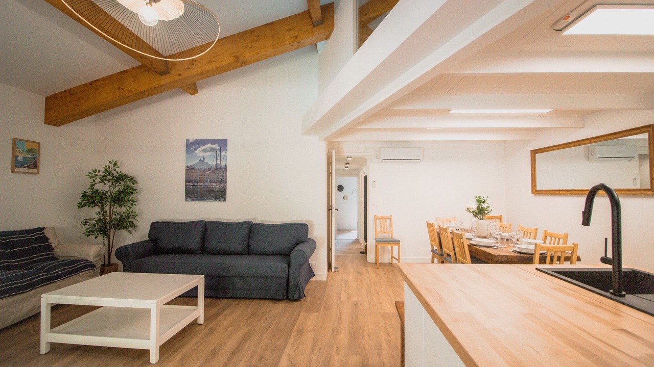 Photo of Livingroom in Bouc-Bel-Air