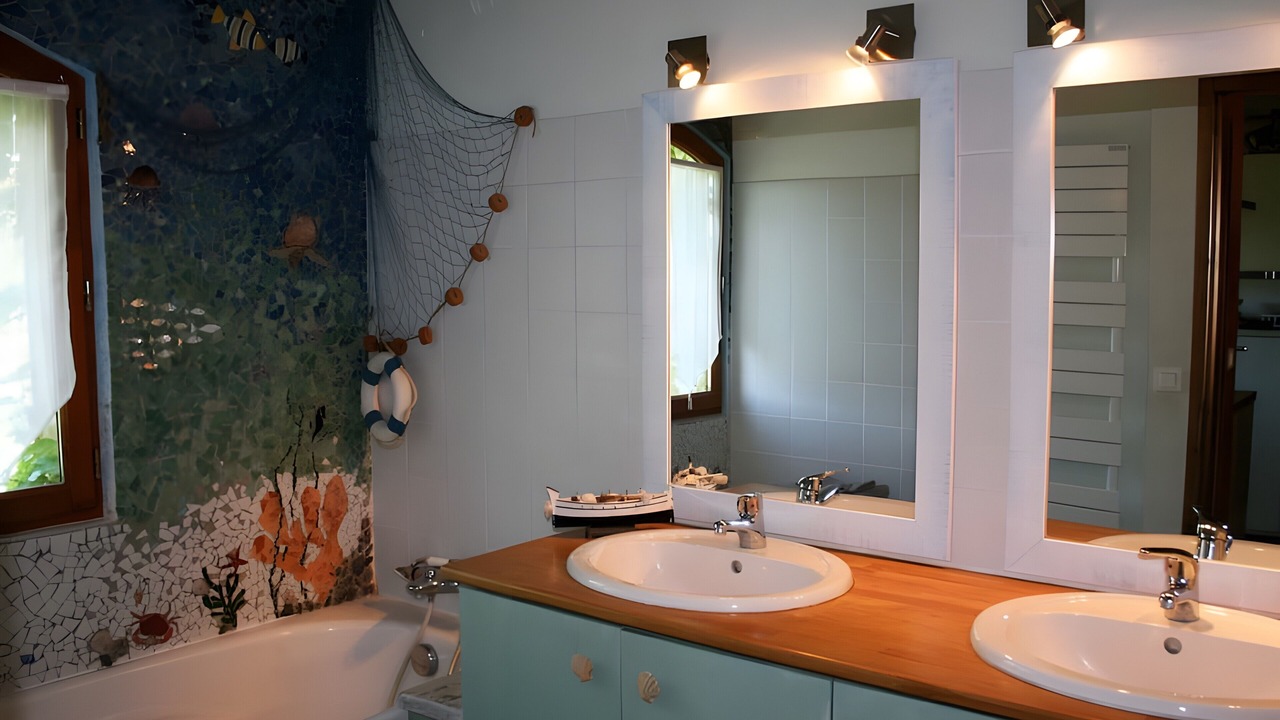 Photo of Bathroom in Auriol