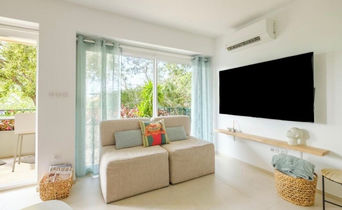 Photo of Livingroom in Espero-Pax