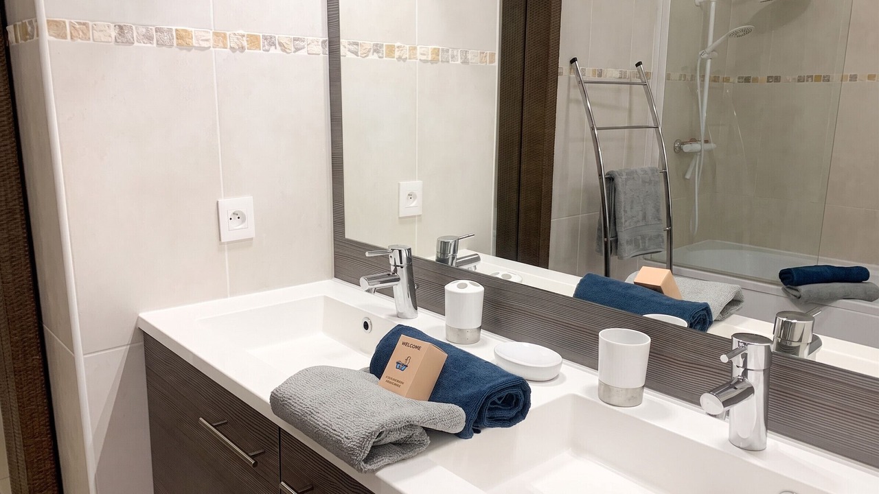 Photo of Bathroom in Saint-Victor