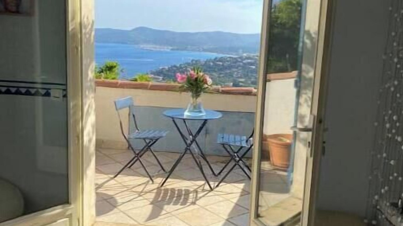 Photo of Bedroom in Le Lavandou