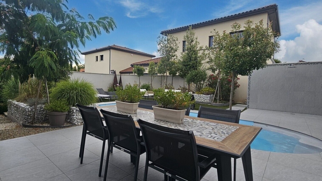 Photo of Outdoor in Genas