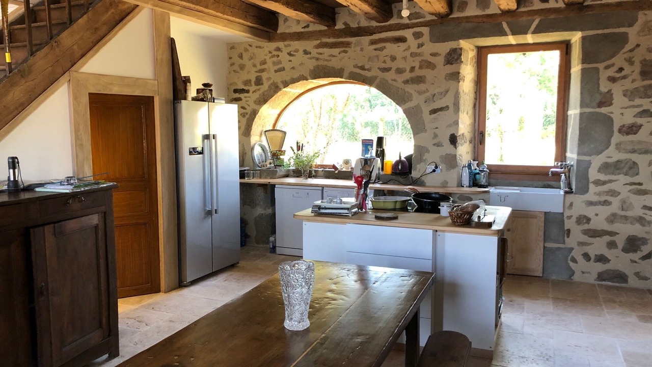 Photo of Kitchen in Saint-Martin-Cantales