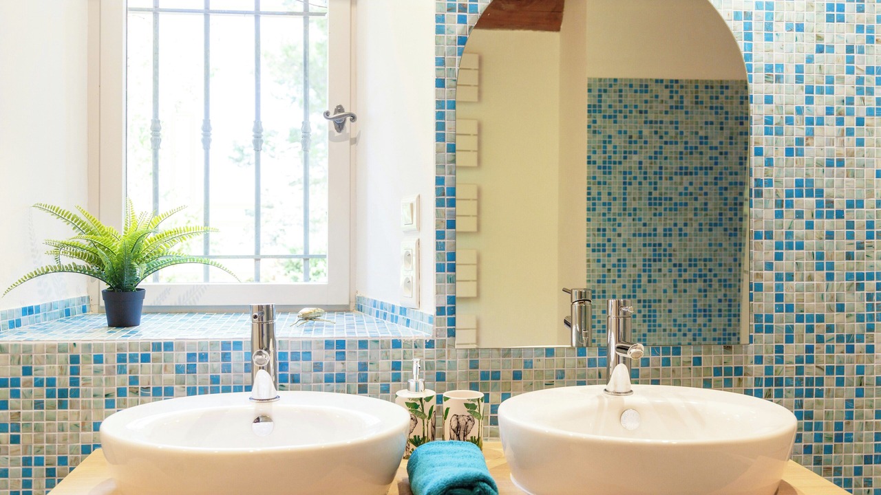 Photo of Bathroom in Maubec