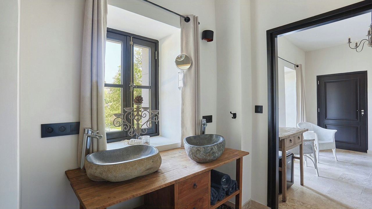 Photo of Bathroom in Menerbes