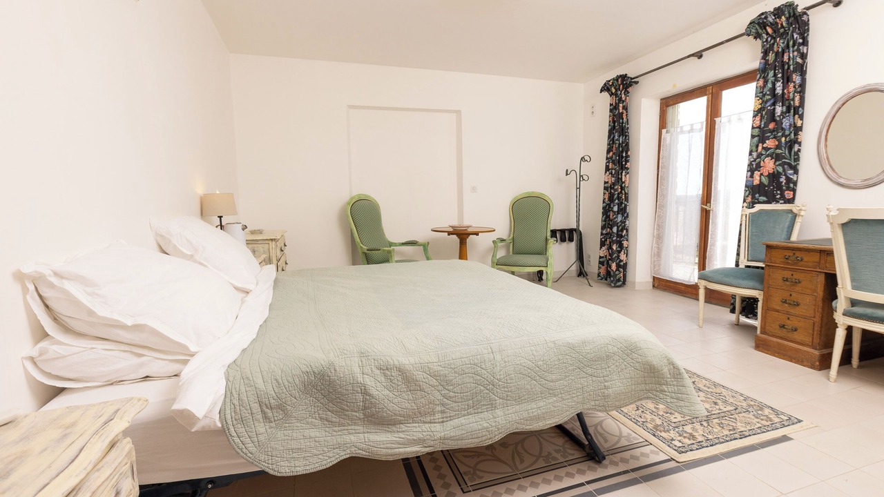 Photo of Bedroom in Venterol
