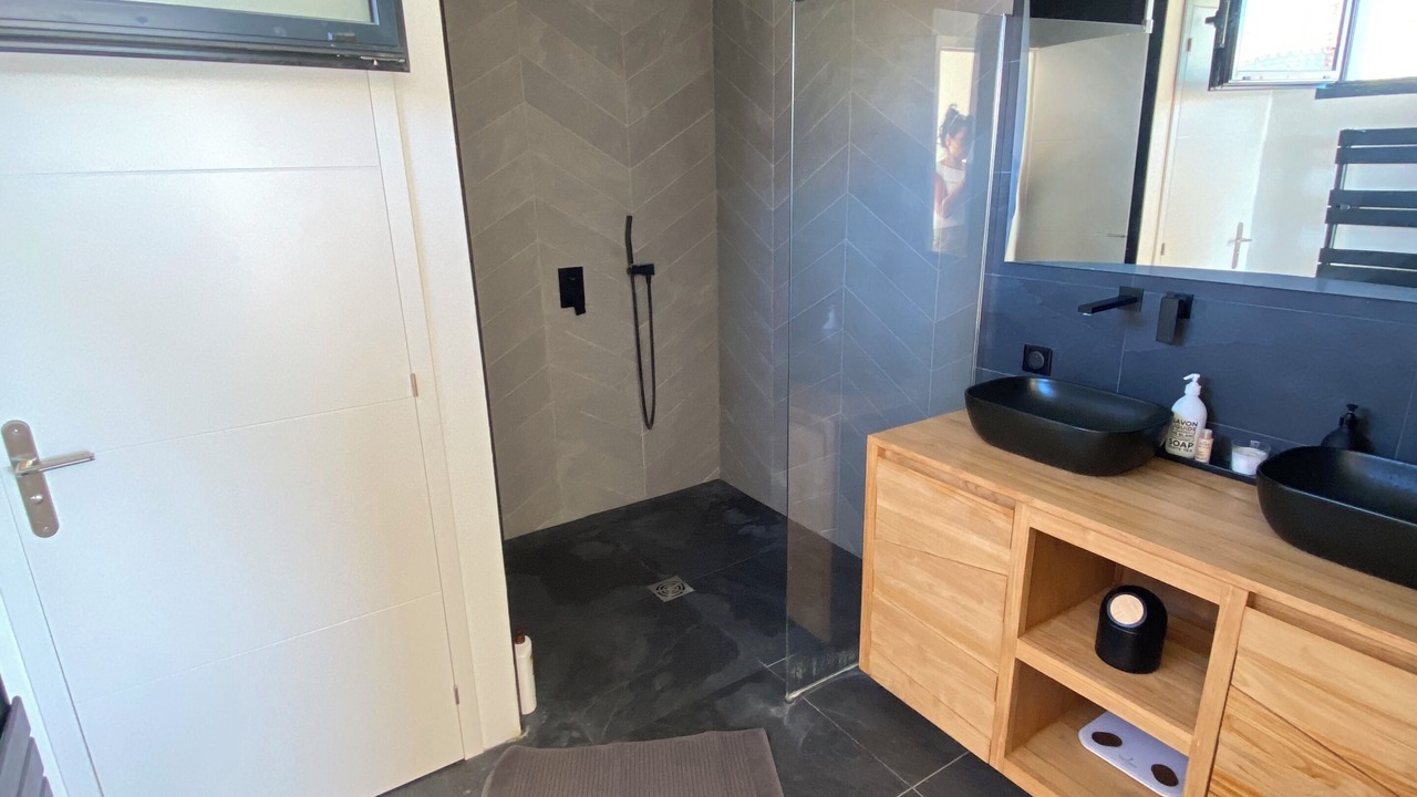 Photo of Bathroom in Auriol
