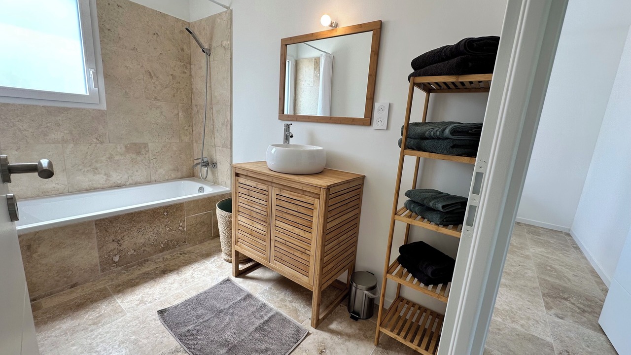 Photo of Bathroom in Maillane