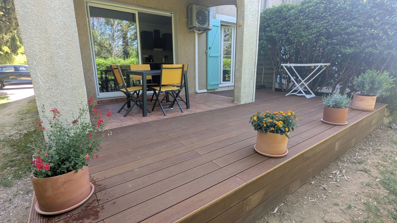 Photo of Outdoor in Sainte-Cecile-les-Vignes