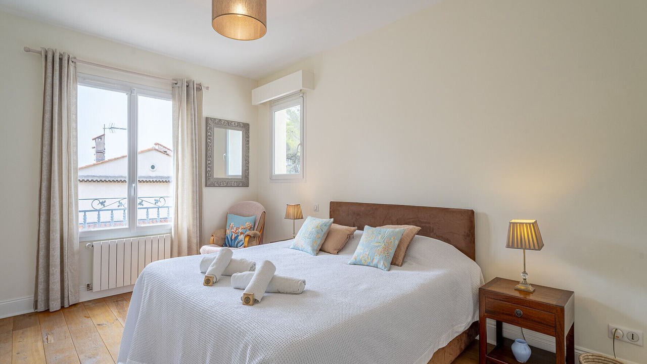 Photo of Bedroom in Biot