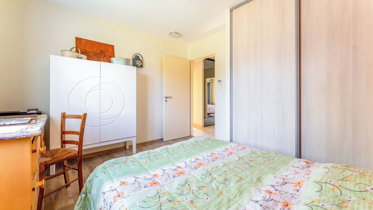 Photo of Bedroom in Pernes-les-Fontaines