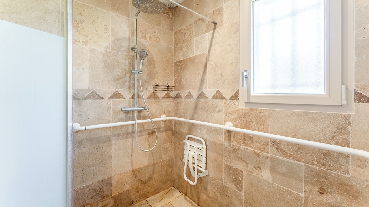 Photo of Bathroom in Pernes-les-Fontaines