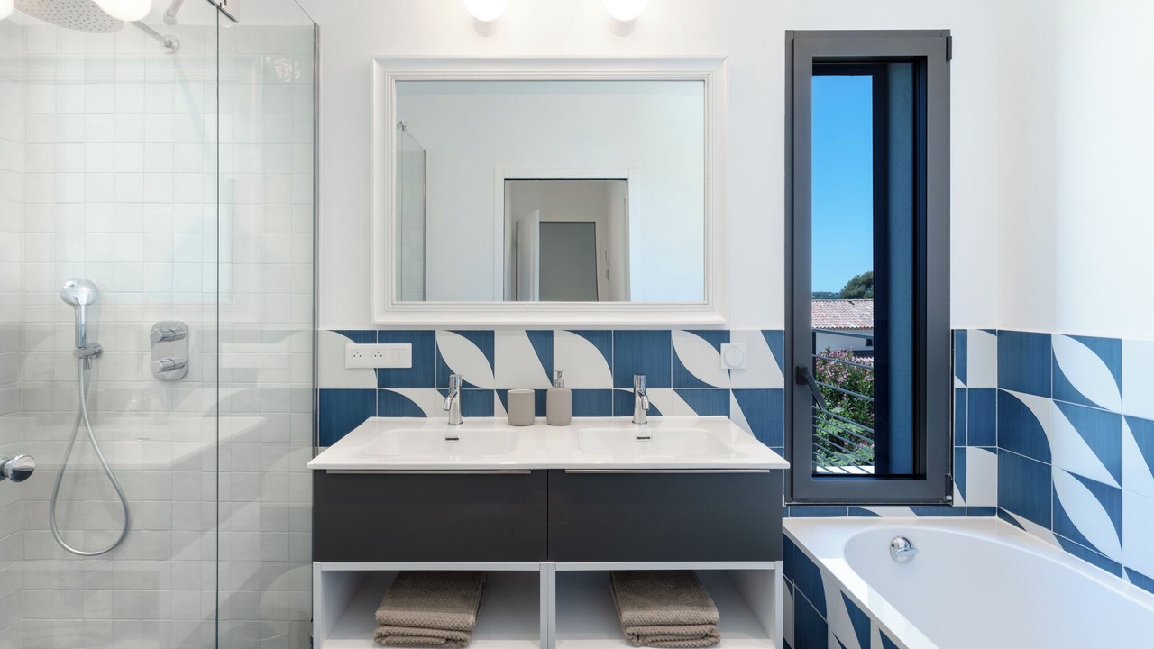 Photo of Bathroom in Carqueiranne