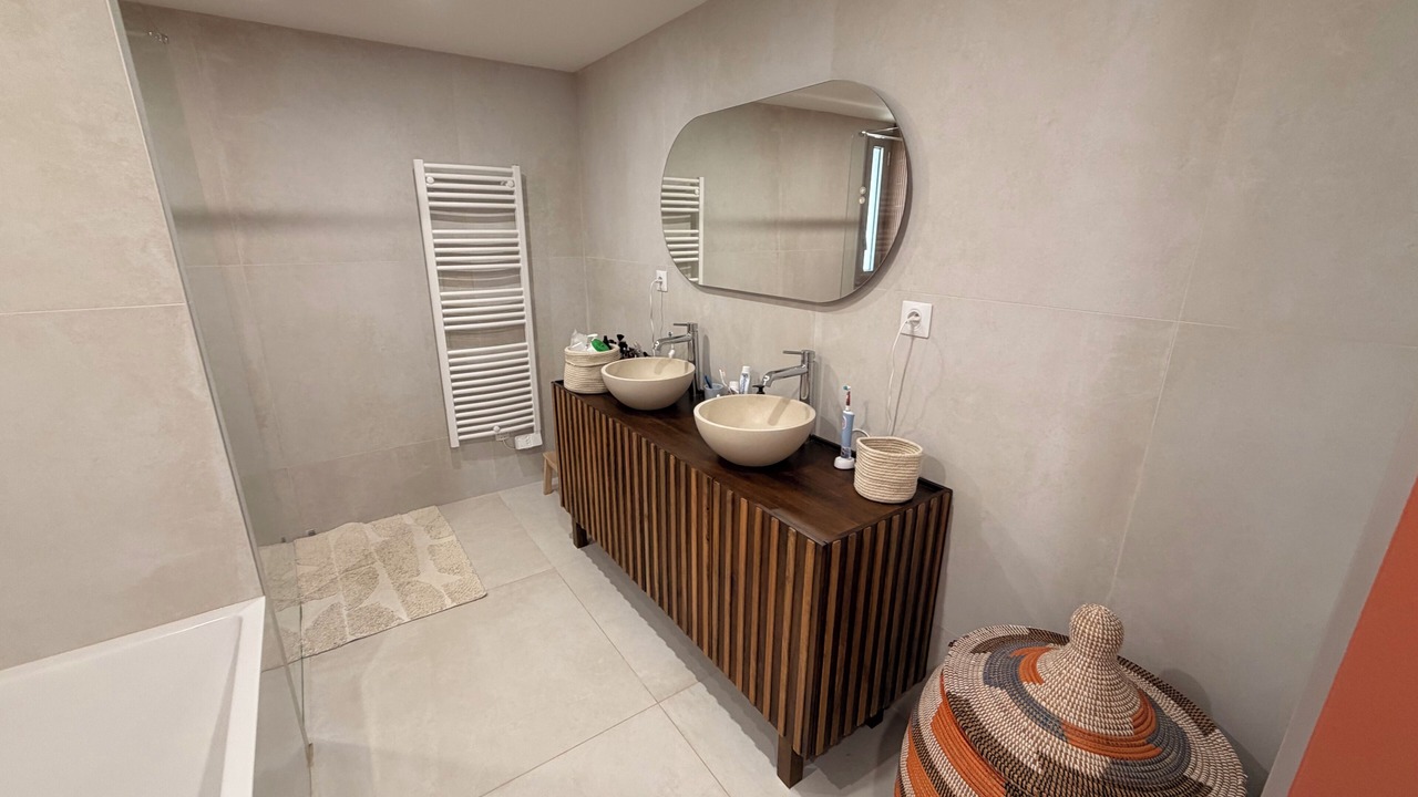 Photo of Bathroom in 7th Arrondissement