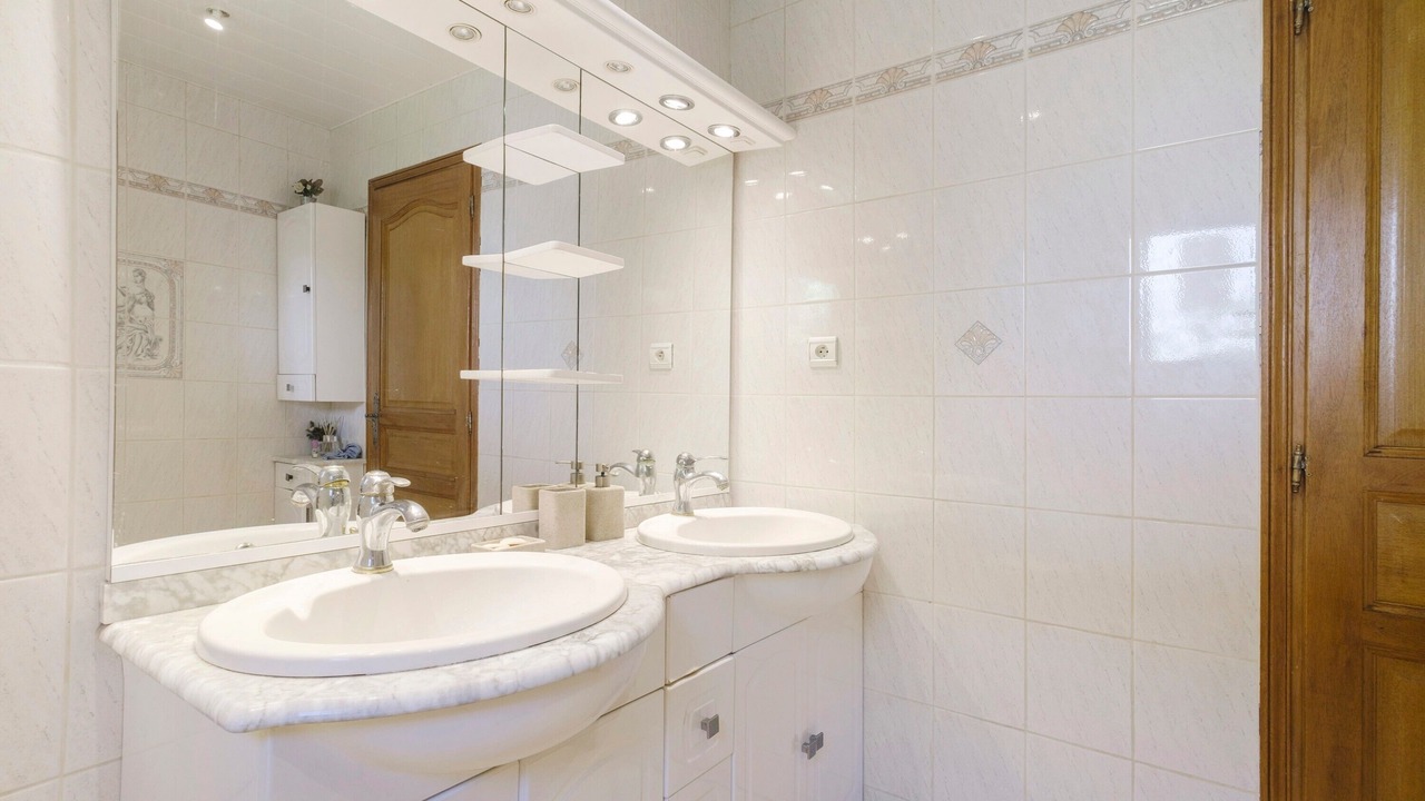 Photo of Bathroom in Le Ray