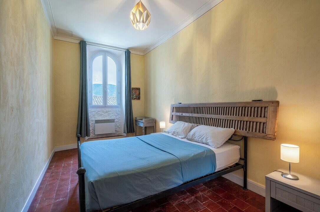Photo of Bedroom in Maubec