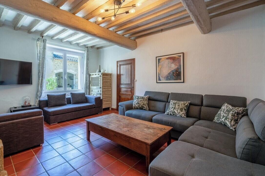 Photo of Livingroom in Maubec