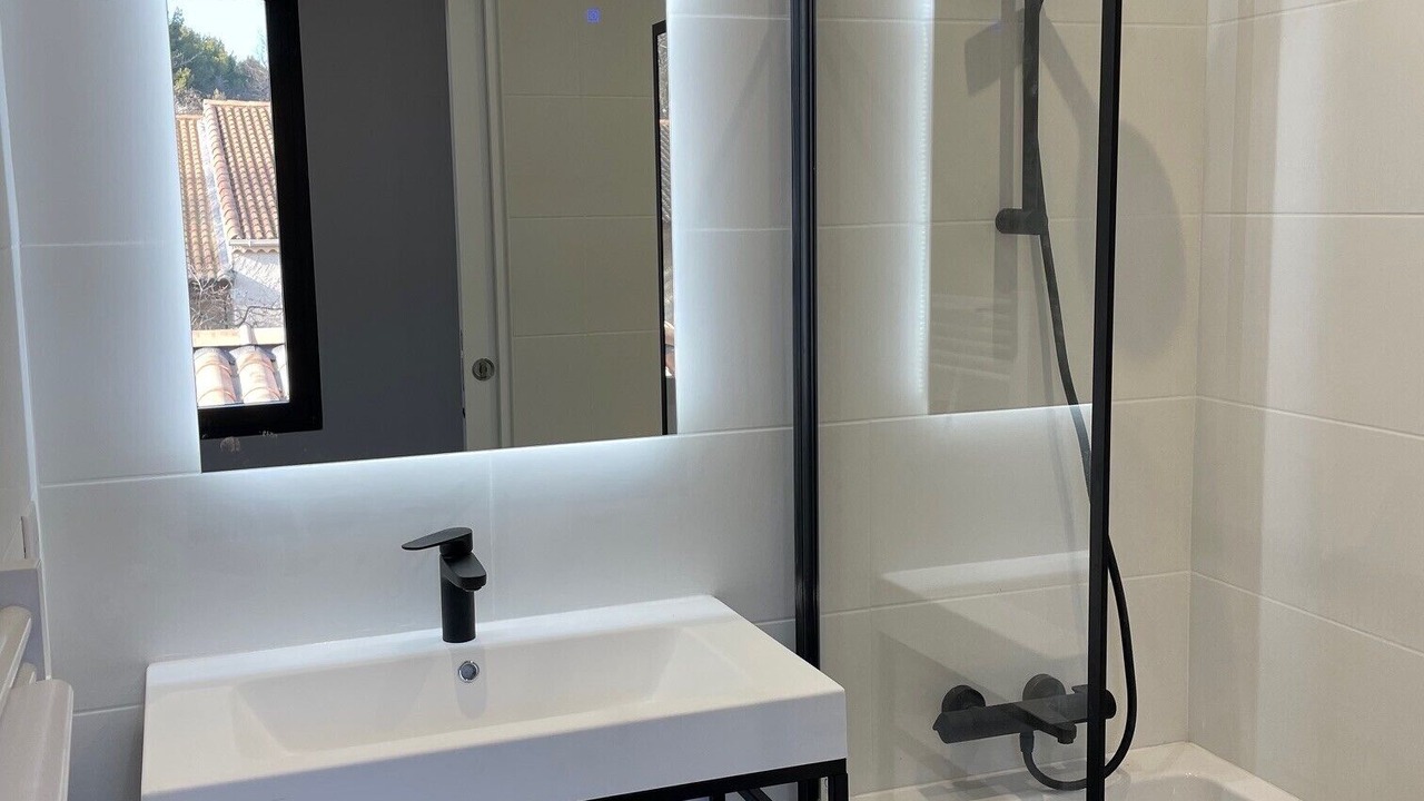 Photo of Bathroom in Eguilles