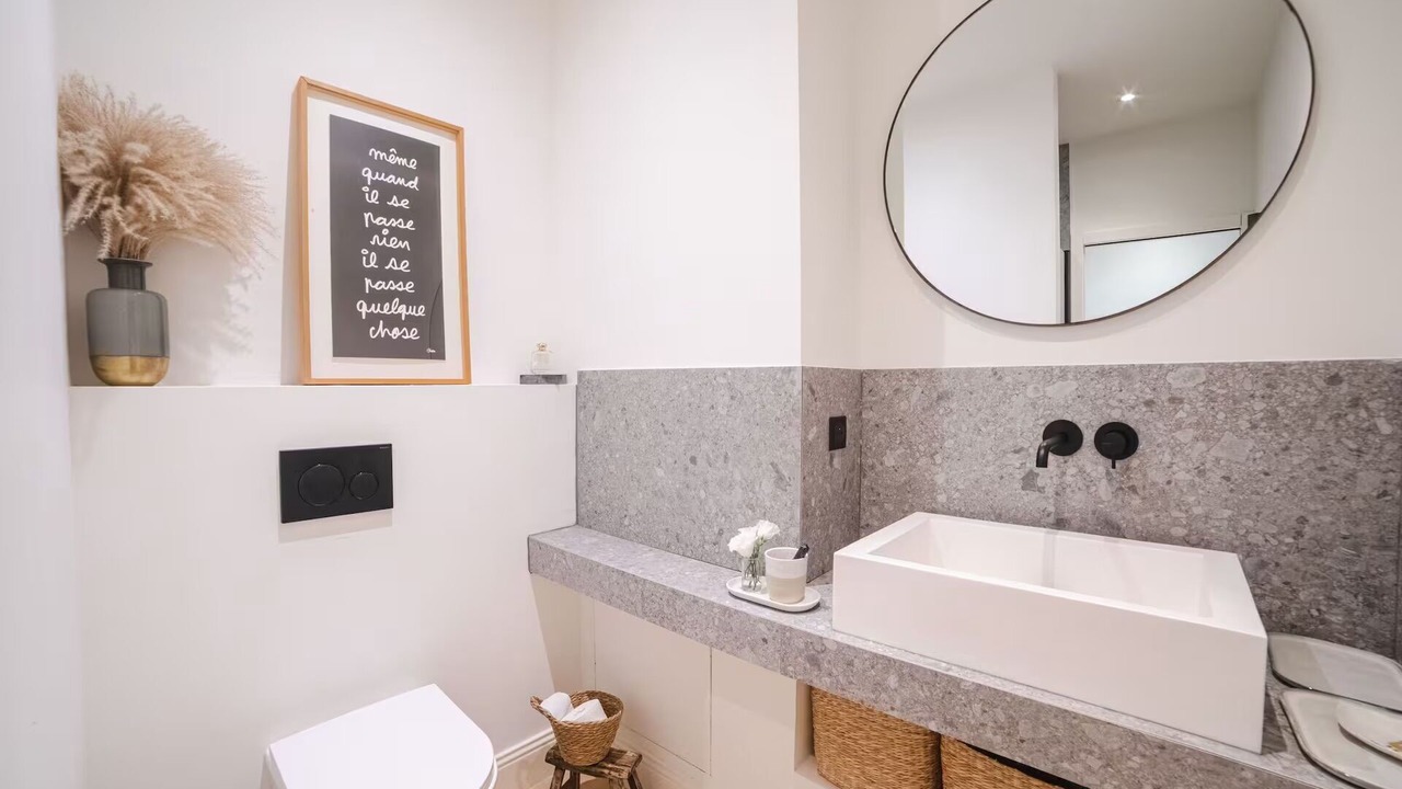 Photo of Bathroom in Prado - Republique