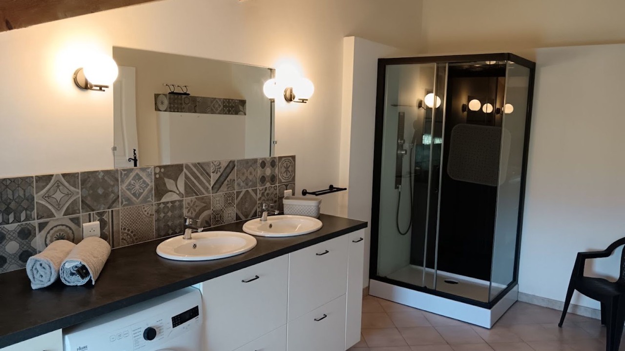 Photo of Bathroom in Gargas