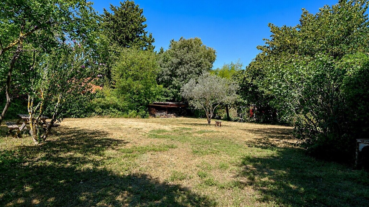Photo of Outdoor in Meyreuil