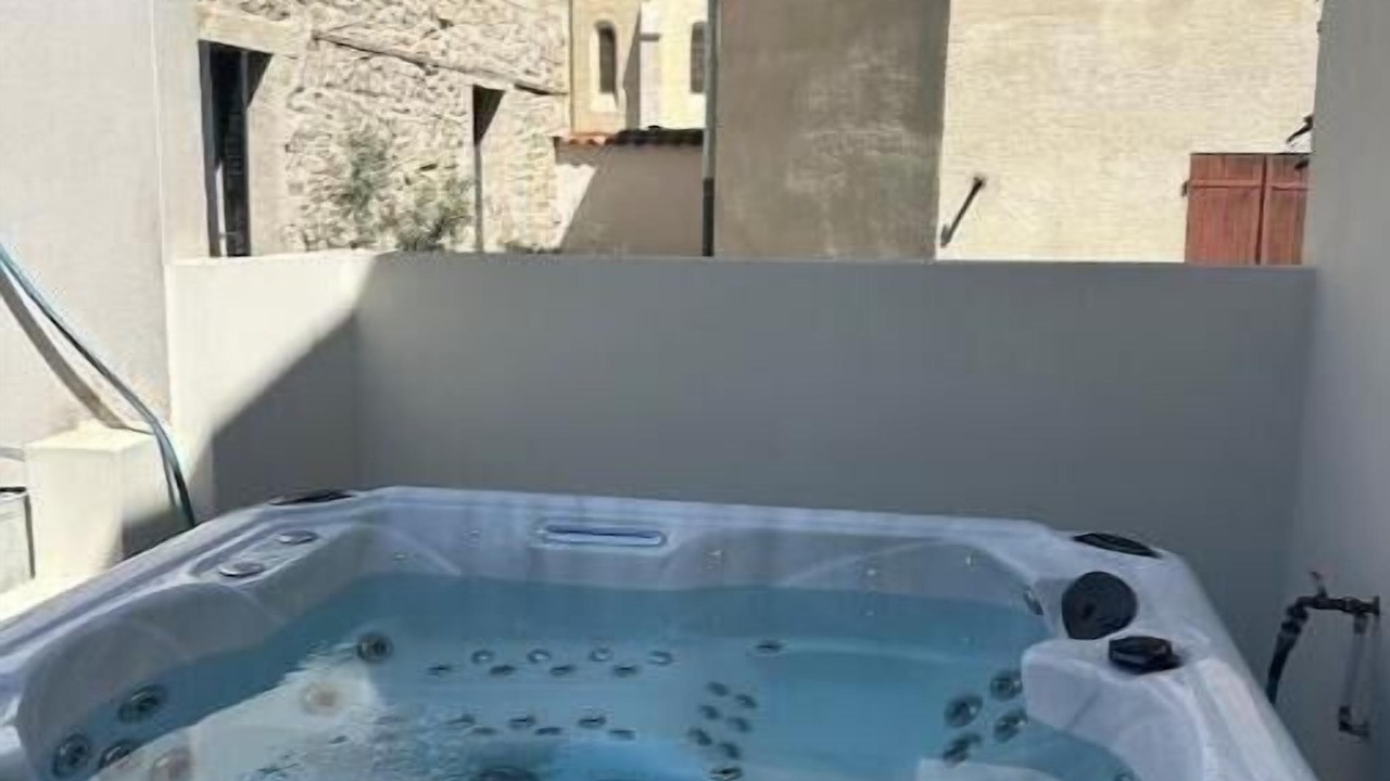 Photo of Outdoor in Lunel