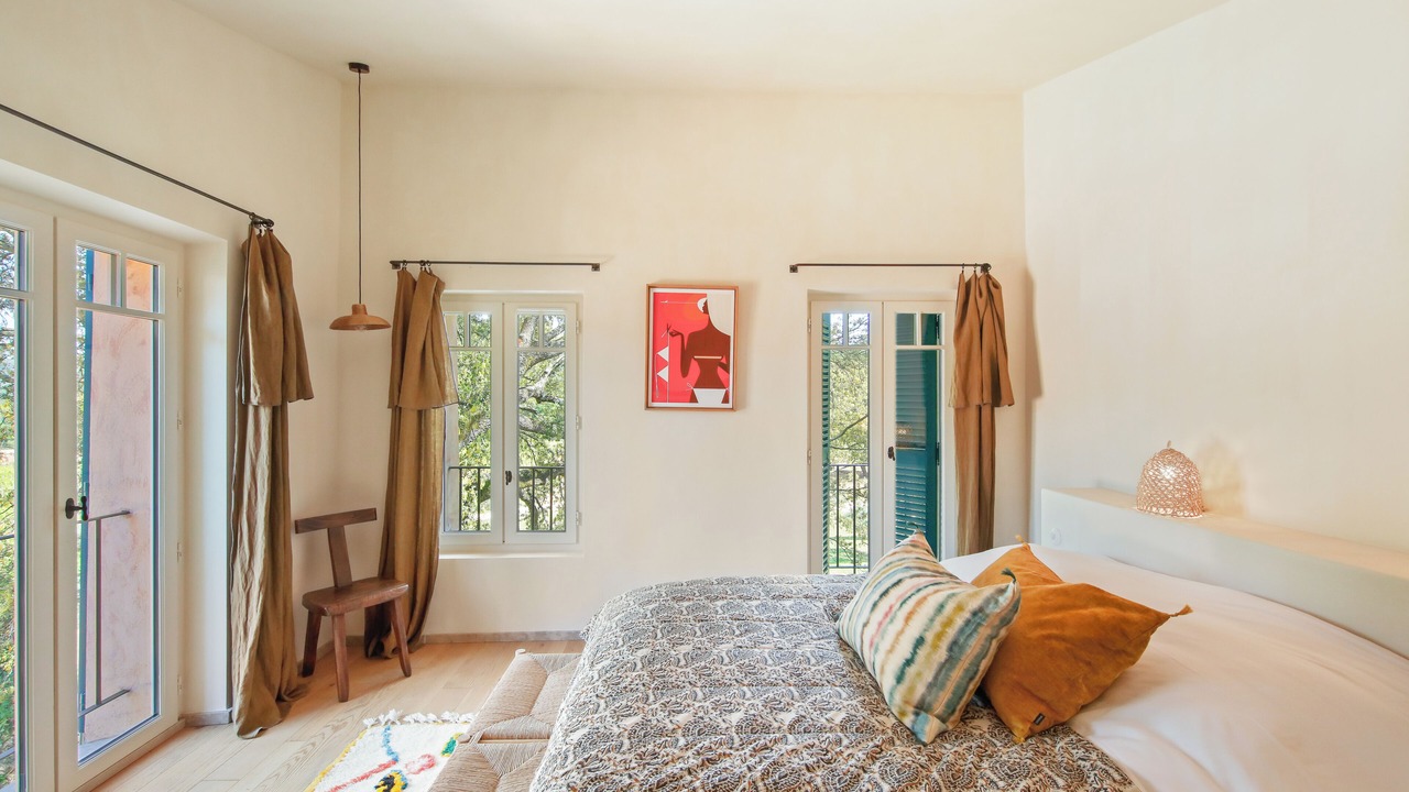 Photo of Bedroom in Meounes-les-Montrieux