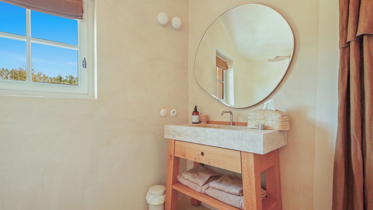 Photo of Bathroom in Meounes-les-Montrieux