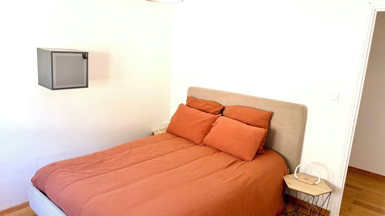 Photo of Bedroom in Bormes-Les-Mimosas